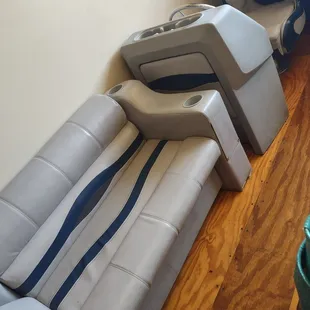 Some comfy boat seating
 Huzzah w cup holders