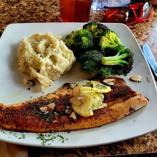 Stopped in with my family for lunch and the food was delicious! This was their blackened trout and it was wonderfully cooked.
