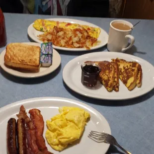 Best breakfast at 3 am (open 24 hrs Friday and Saturdays)