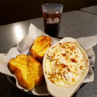 Chicken Alfredo, yummy!!