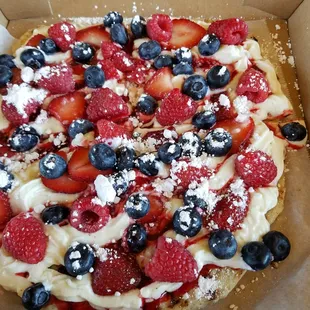 Dessert pizza