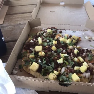 Al-pastor pizza