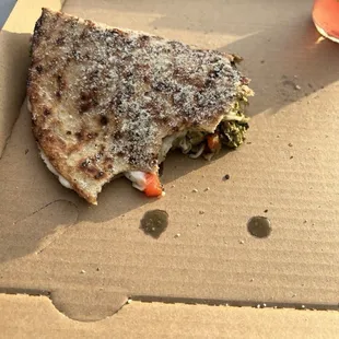 Pesto Calzone
