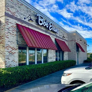 the exterior of a restaurant