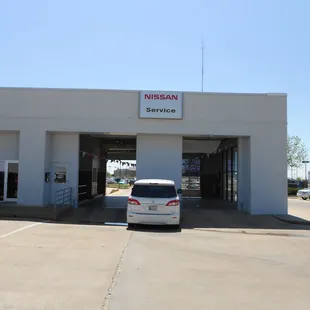 Welcome to Bob Howard Nissan- Oklahoma City, Oklahoma