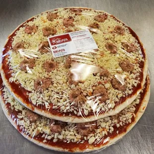 Buy one get one free Fresh Take-'n-Bake
Available in 12" and 14"