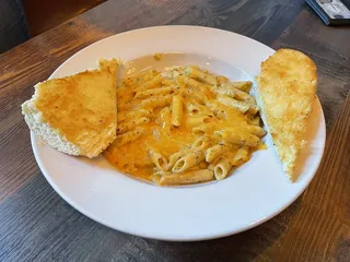 Bob’s On The Avenue