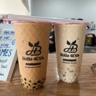 Thai Tea &amp; Signature Milk Tea