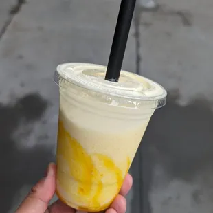 Mango smoothie