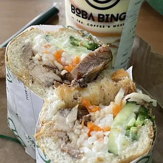B3. Grilled Chicken Banh Mi