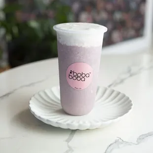 Red bean smoothie with cheese foam