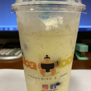 Piña colada smoothie