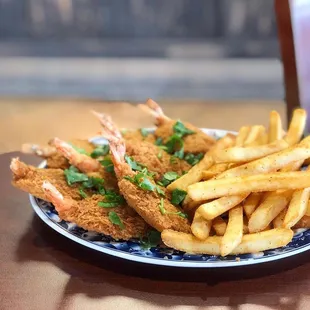 chicken wings and fried chicken, fried chicken wings, fried chicken, chicken, bbq wings, poultry, chicken wings, food, bbq chicken