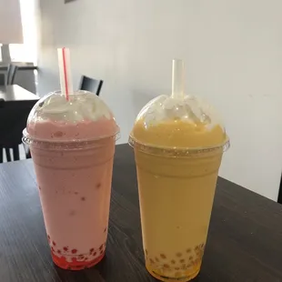 Strawberry and mango Smoothie with pearls