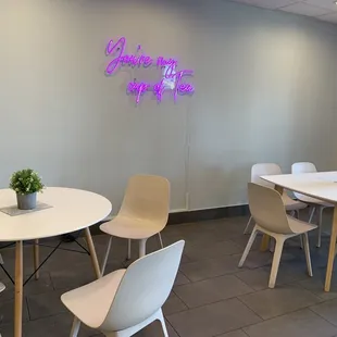 Lots of seatings table available 3.21.22