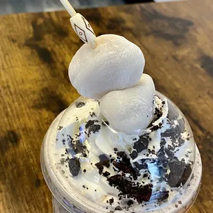 01.04.23 Mochi on the MochiOreo Circle