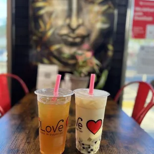 Jasmine tea &amp; Jasmine milk tea with boba and aloe