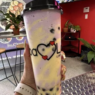 Taro swirl/ Instagram @JUDEETHEFOODEE