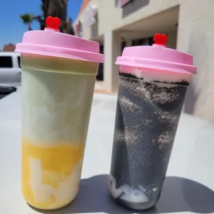 Matcha Mango Latte with Egg Pudding &amp; Black Sesame Latte with Gras Jelly