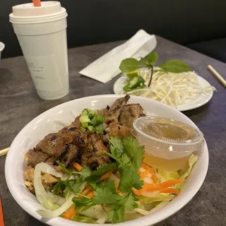 28. Pork Strip Vermicelli Noodle