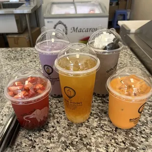 Strawberry tea, taro smoothie, passion fruit tea, Thai ice tea, and Oreo smoothie