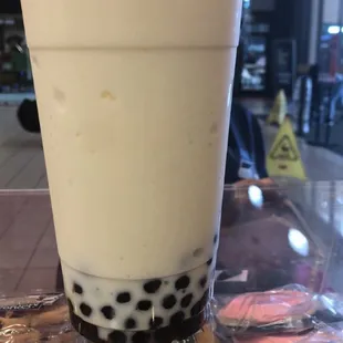 Milk tea with tapioca