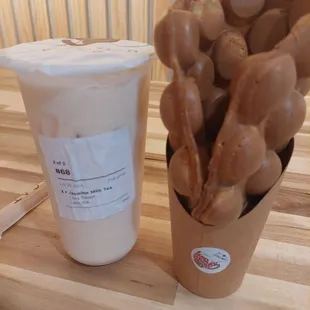Jasmine milk tea and bubble waffle