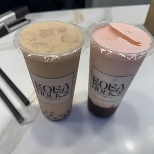 Black Milk Tea &amp; Strawberry Dream Latte