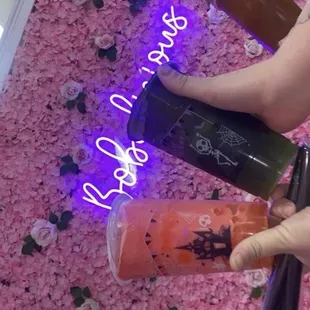 Thai tea , strawberry snow , melon tea , mango crazy
