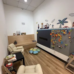 A children's play room.