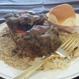 Couple of oxtails make the portion.