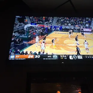 a basketball game on tv