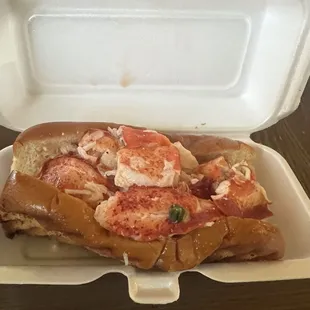Connecticut lobster roll