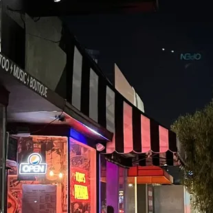 The exterior of Bobby's Pizzeria.