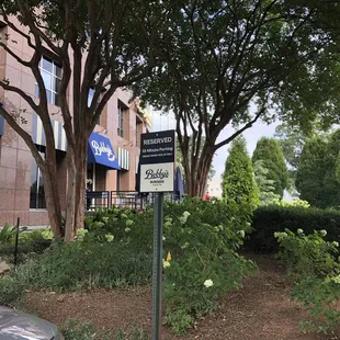 To go / pickup spaces