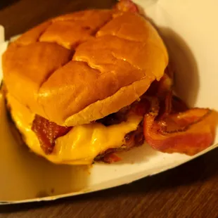 Bacon Cheese burger