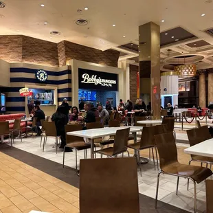 a busy restaurant