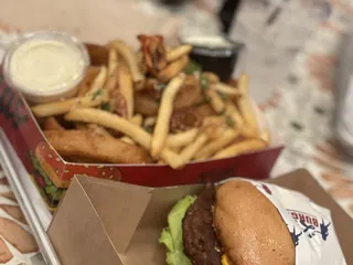 Lola's Burgers