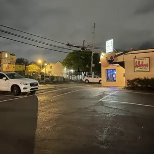 Very empty parking lot on a Saturday night. The entire town of Nashville is packed, but not Bobby&apos;s.