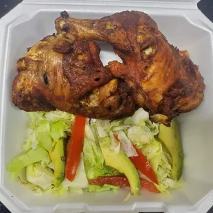 Our Fried Chicken Plate! ¡Nuestro plato de pollo frita!