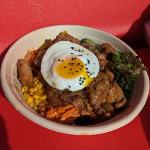Healthy Bowl with BBQ chicken and egg