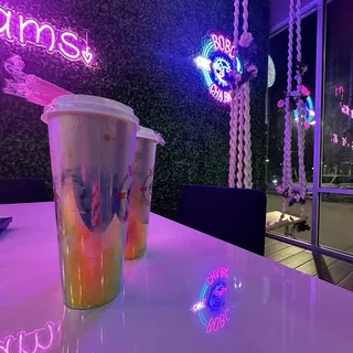 Strawberry Green Tea 手打草莓绿茶