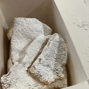 Nothing like the pictures they post of the star beignets or the square pillow shaped beignets. They were more like deflated blobs ‍
