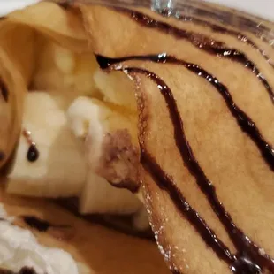 Banana split crepe