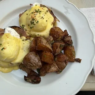 Eggs Benedict