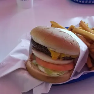 Bob 's Giant Cheeseburger