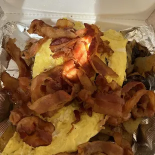 Platter-Bacon, eggs and home fries