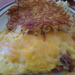Bacon &amp; cheese omelet with hashbrowns!