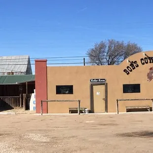 Bobs Cowboy Bar &amp; Saloon