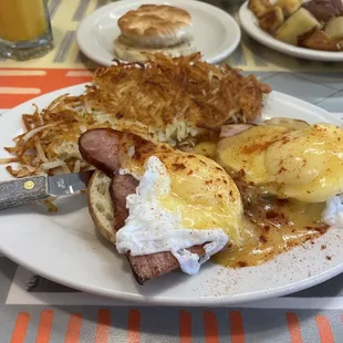Bob&apos;s Eggs Benny Breakfast with extra crispy hashbrowns